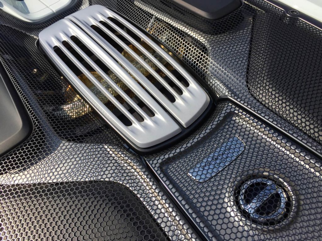 Porsche 918 Spyder Honeycomb Engine Cover
