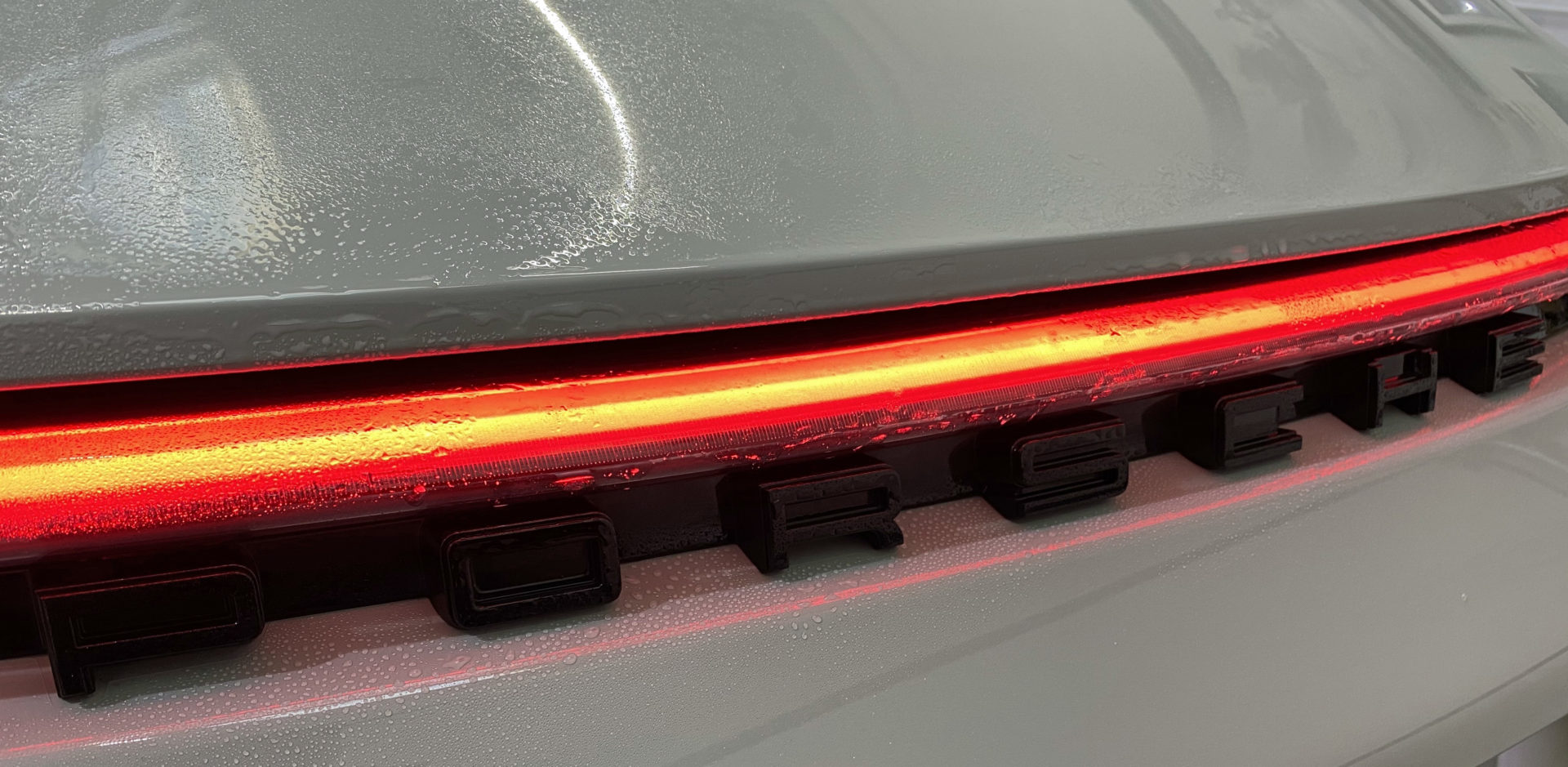 Porsche 992 Rear Light Strip